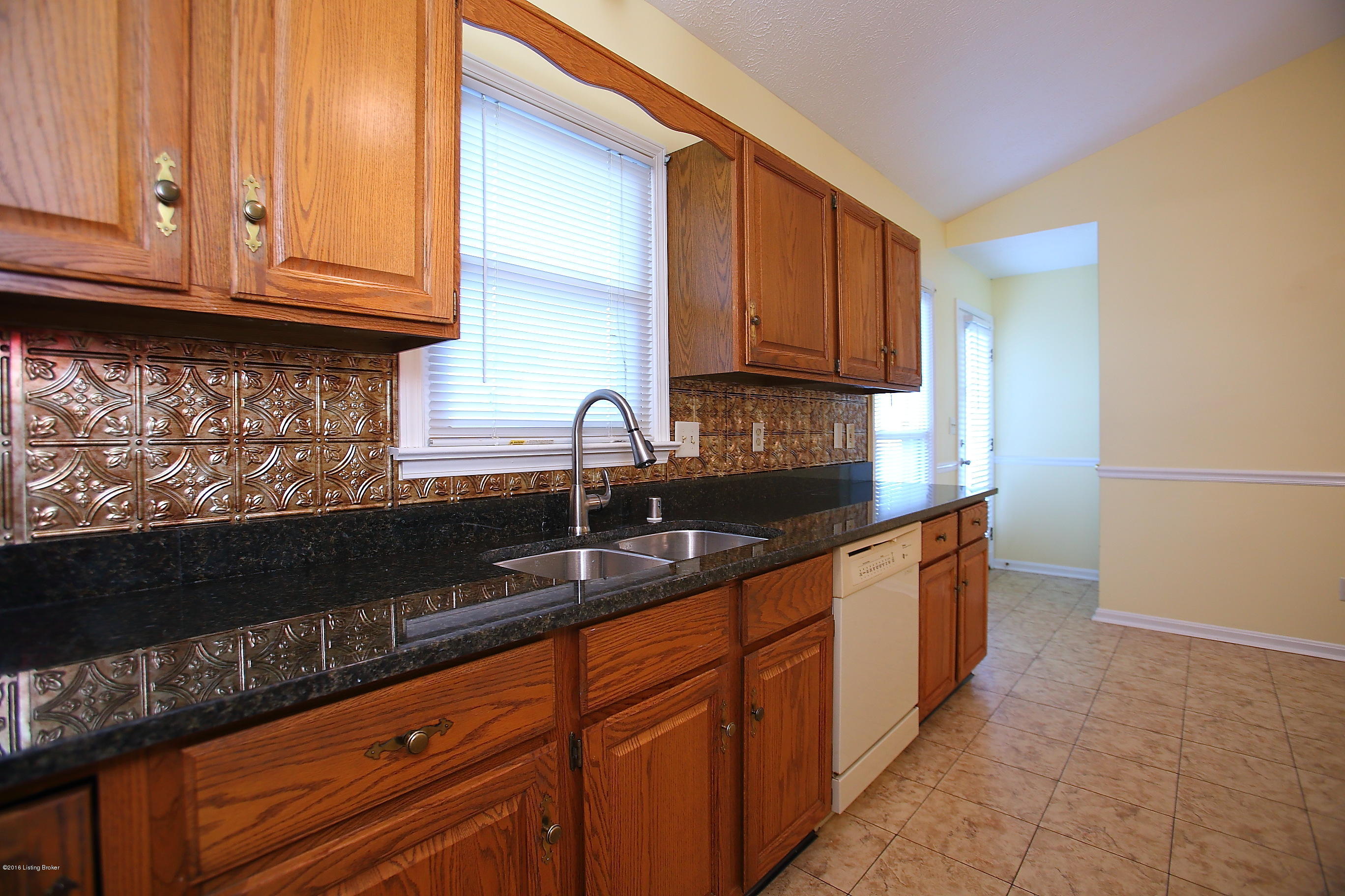 7314 Quail Ridge Road Louisville, KY 40291 - Photo 11 of 43 Kitchen