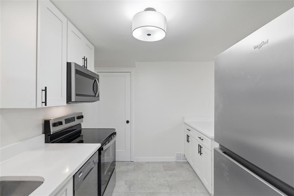 885 Middle Road Pittsburgh, PA 15234 - Photo 18 of 45 Gallery Image 18