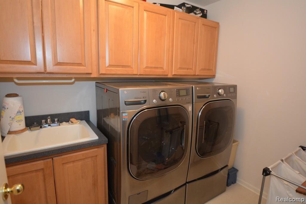 2551 Jackson Drive Rochester, MI 48309 - Photo 57 of 93 DSC_9653.jpg