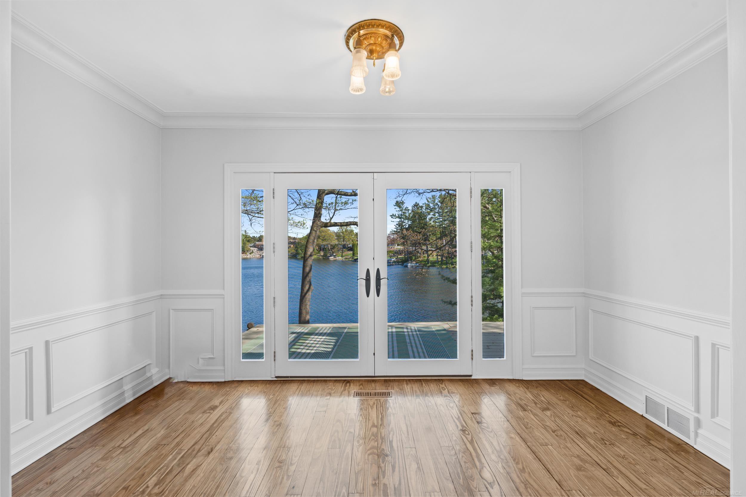 1071 Nakomis Road Lake Orion, MI 48362 - Photo 22 of 71