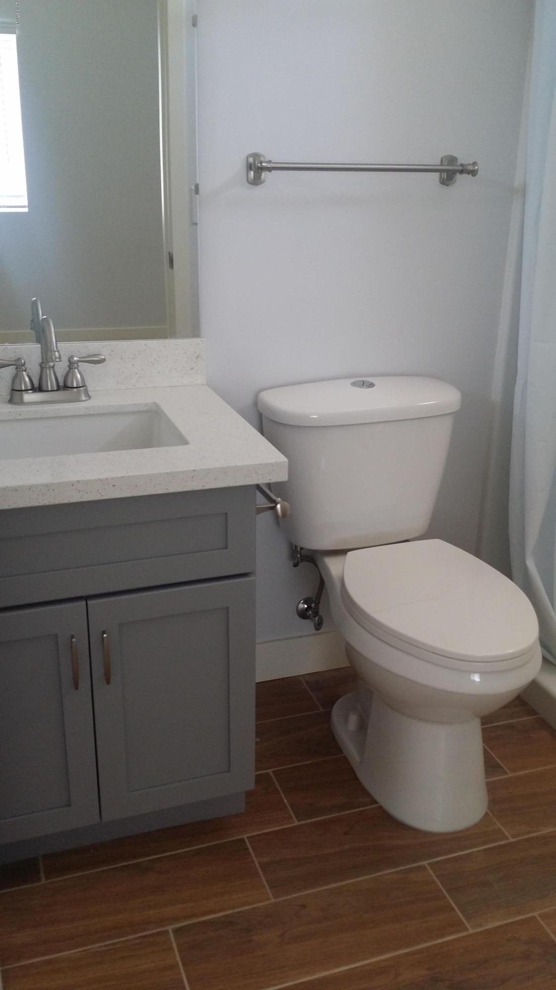 1341 East Polk Street, Unit 103 Phoenix, AZ 85006 - Photo 12 of 17 Upstairs Master Bath