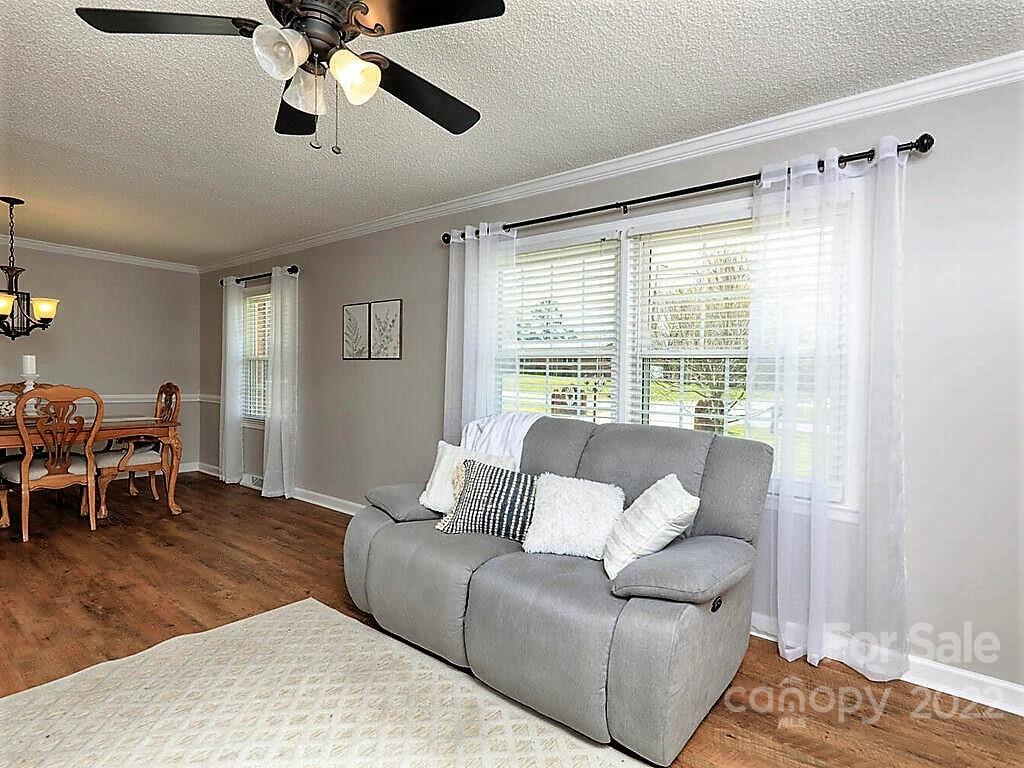 5600 Wright Road Kannapolis, NC 28081 - Photo 8 of 45 a living room with furniture and a window