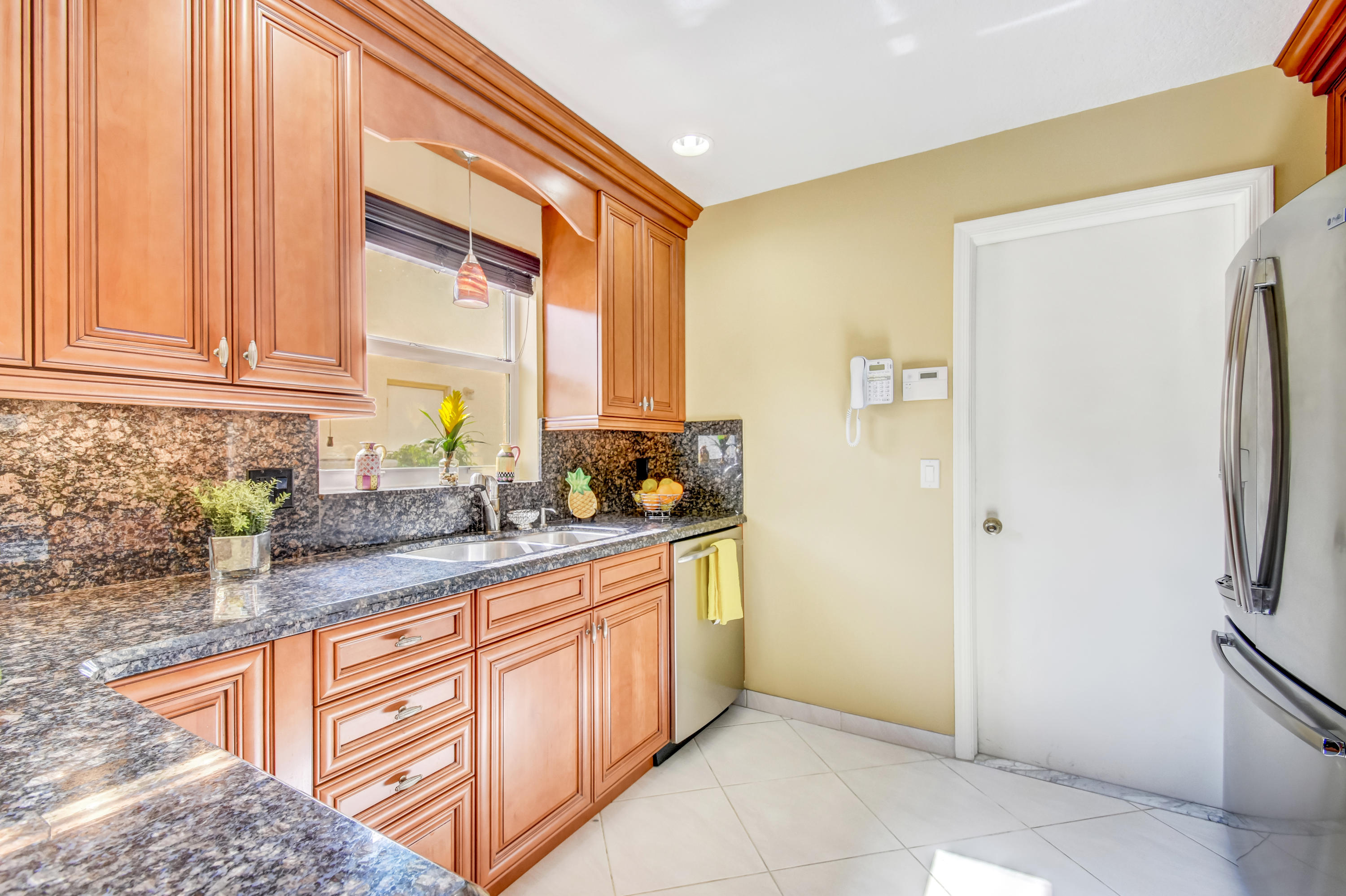 23034 Southwest 53rd Avenue Boca Raton, FL 33433 - Photo 21 of 48 Custom Kitchen