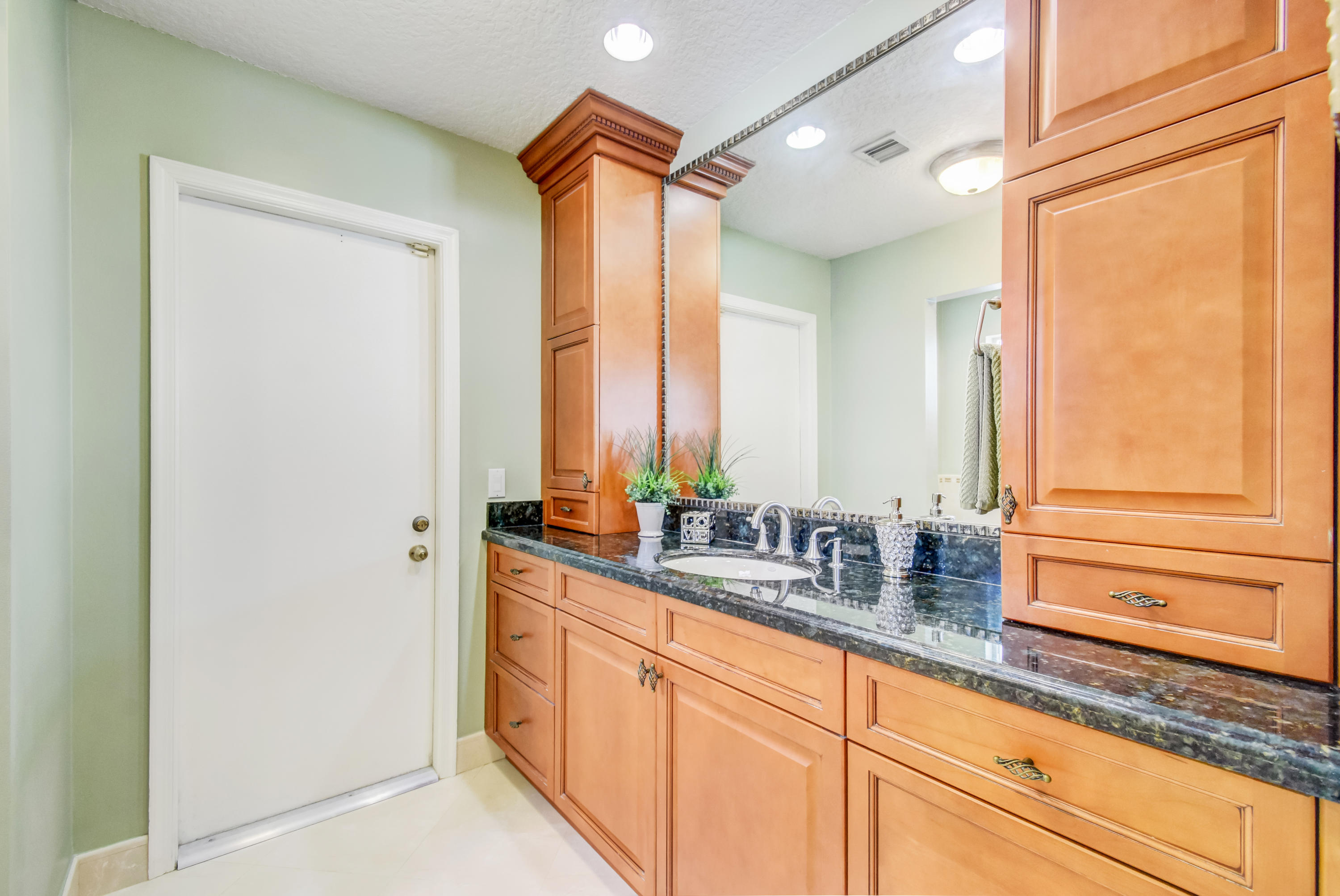 23034 Southwest 53rd Avenue Boca Raton, FL 33433 - Photo 30 of 48 Master bath