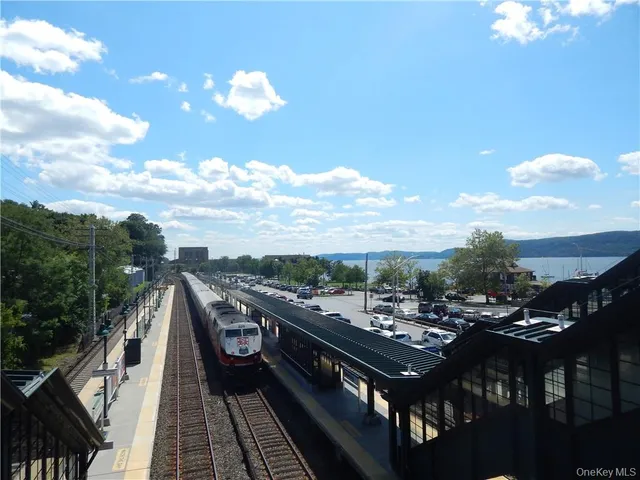 $929,000 | 1364 Spring Valley Road, Ossining, NY 10562