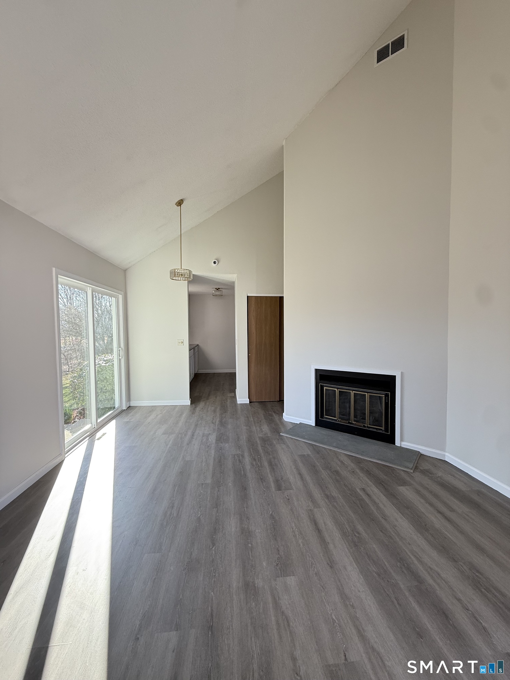 806 Hartford Road, Unit C Manchester, CT 06040 - Photo 7 of 19