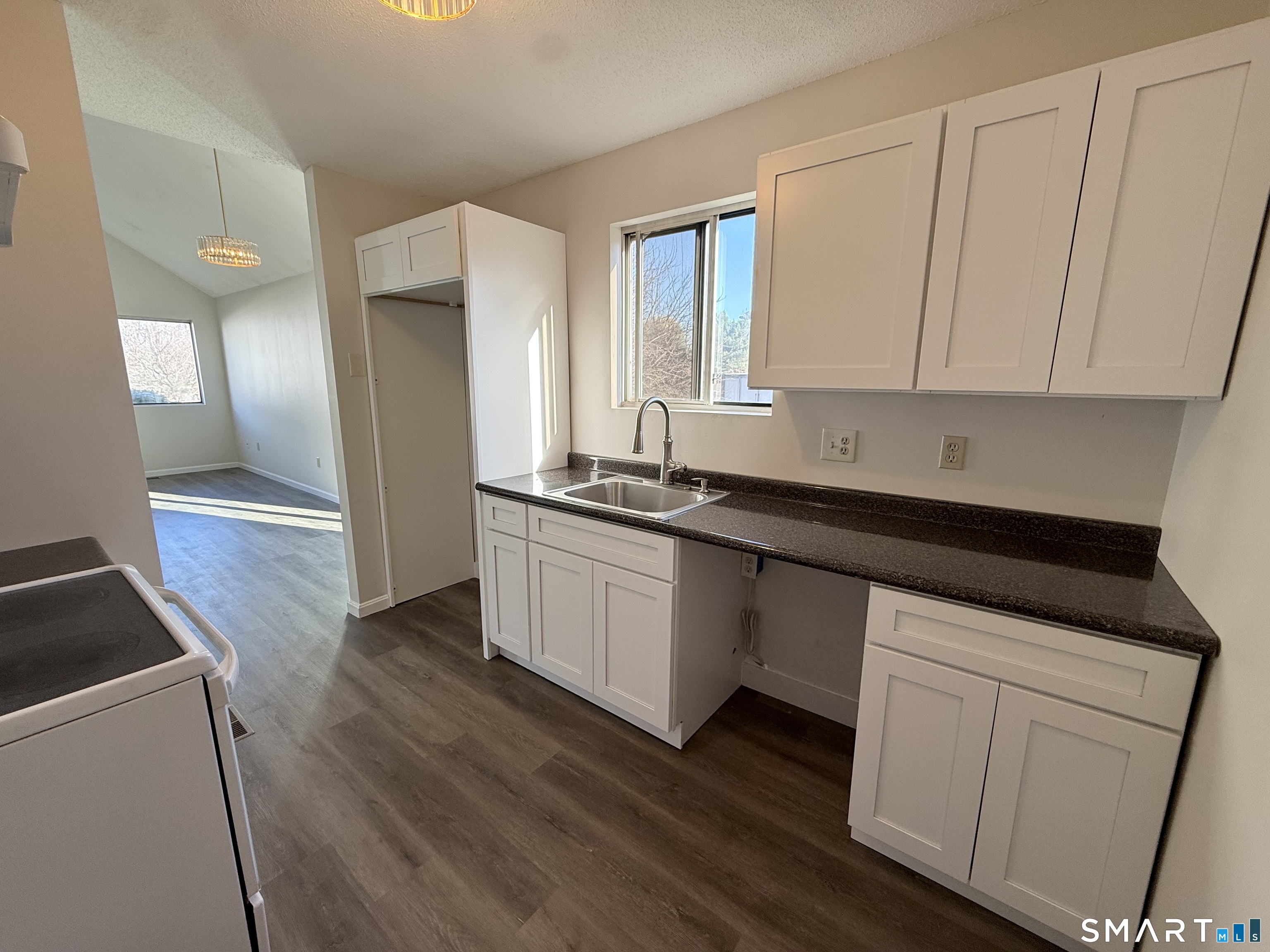 806 Hartford Road, Unit C Manchester, CT 06040 - Photo 9 of 19