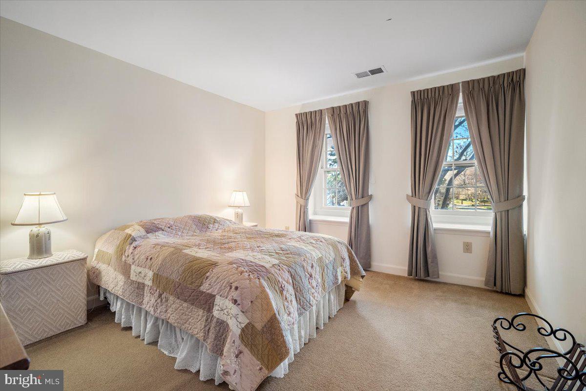 2 Candlelight Court Potomac, MD 20854 - Photo 34 of 58 a bedroom with a bed and a window