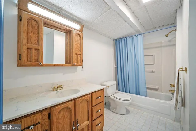 $1,099,900 | 2 Candlelight Court, Potomac, MD 20854