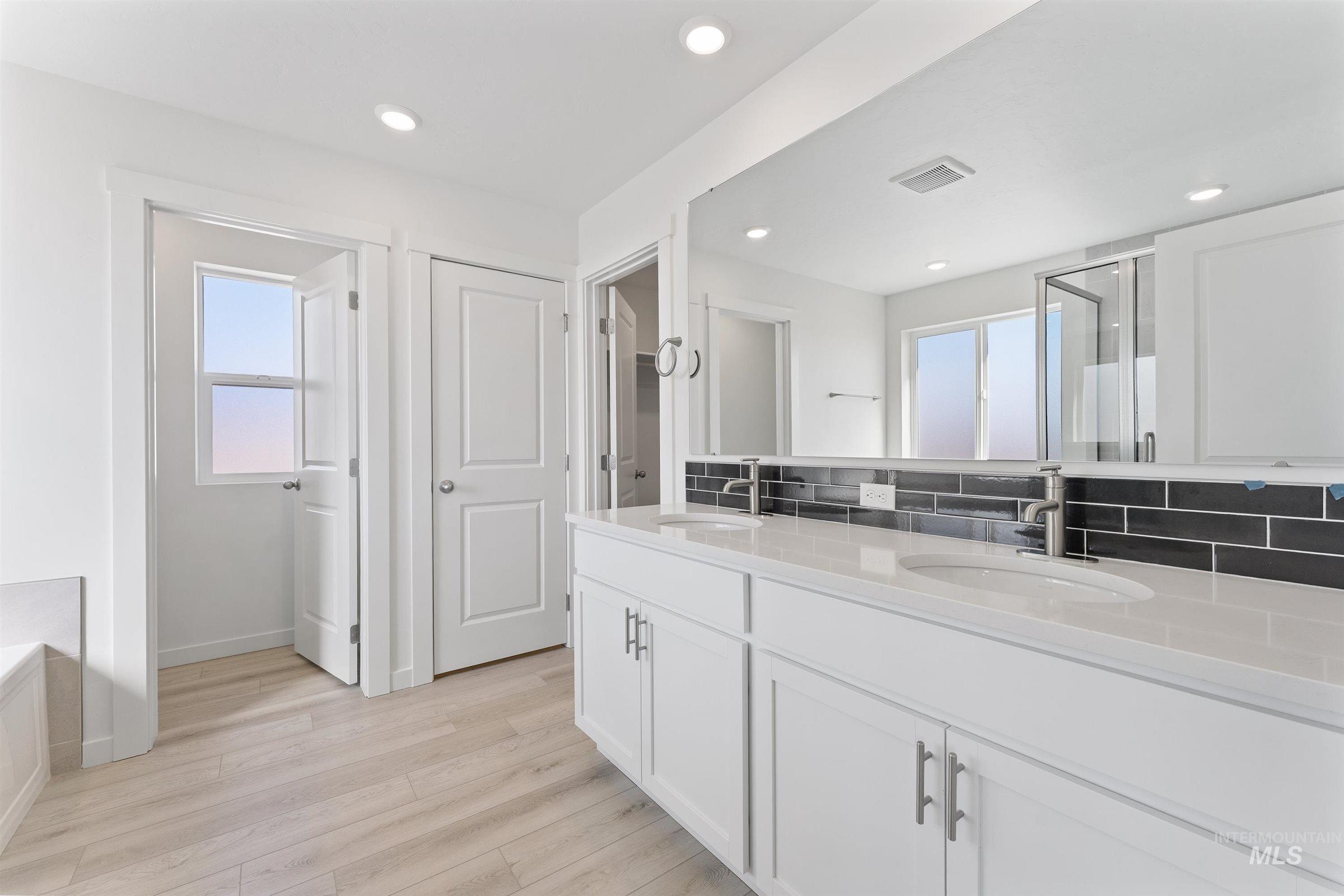 373 West Lyra Street Meridian, ID 83642 - Photo 14 of 25