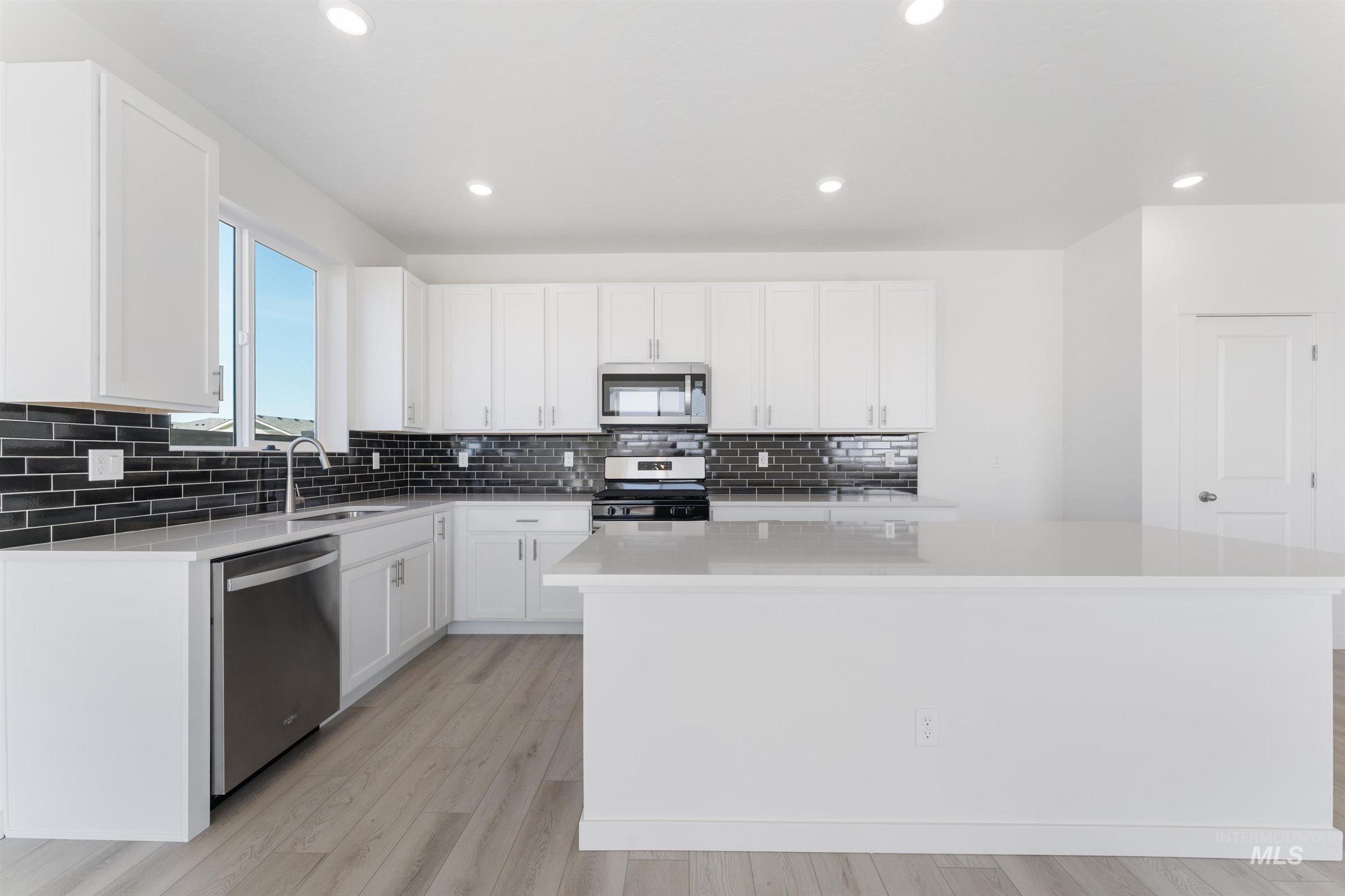 373 West Lyra Street Meridian, ID 83642 - Photo 3 of 25