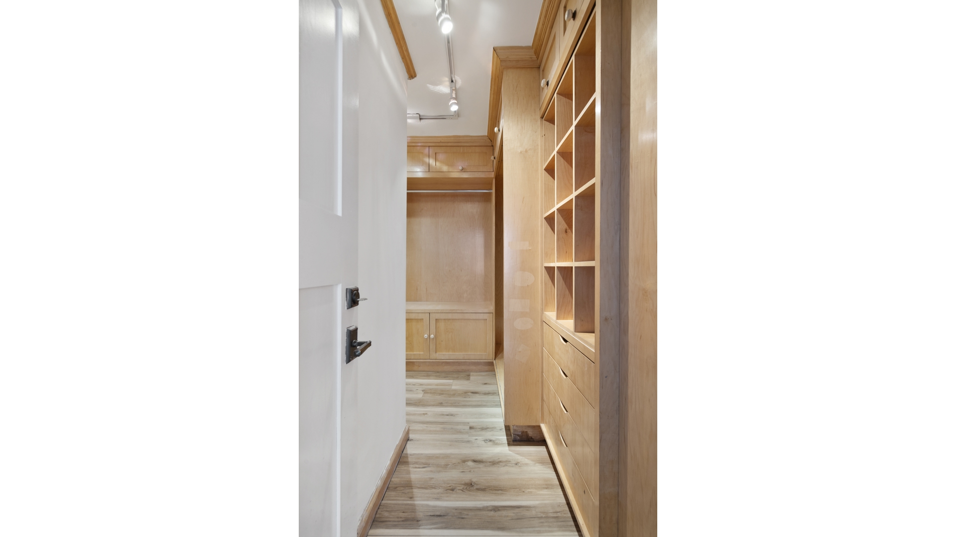 87 Perry Street Manhattan, NY 10014 - Photo 7 of 13