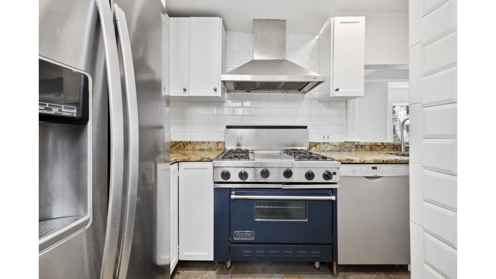 87 Perry Street Manhattan, NY 10014 - Photo 4 of 13