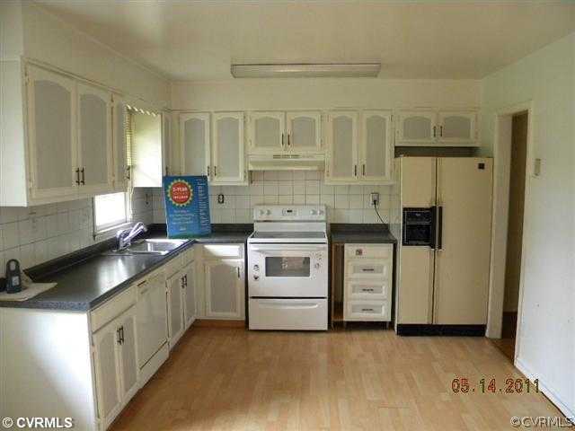 20577 Green Bay Road Beaverdam, VA 23015 - Photo 3 of 8 Kitchen