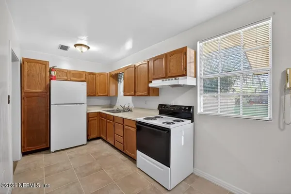 $1,350 | 8900 Crystal Springs Road, Jacksonville, FL 32221