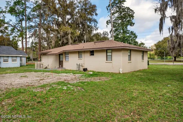 $1,350 | 8900 Crystal Springs Road, Jacksonville, FL 32221