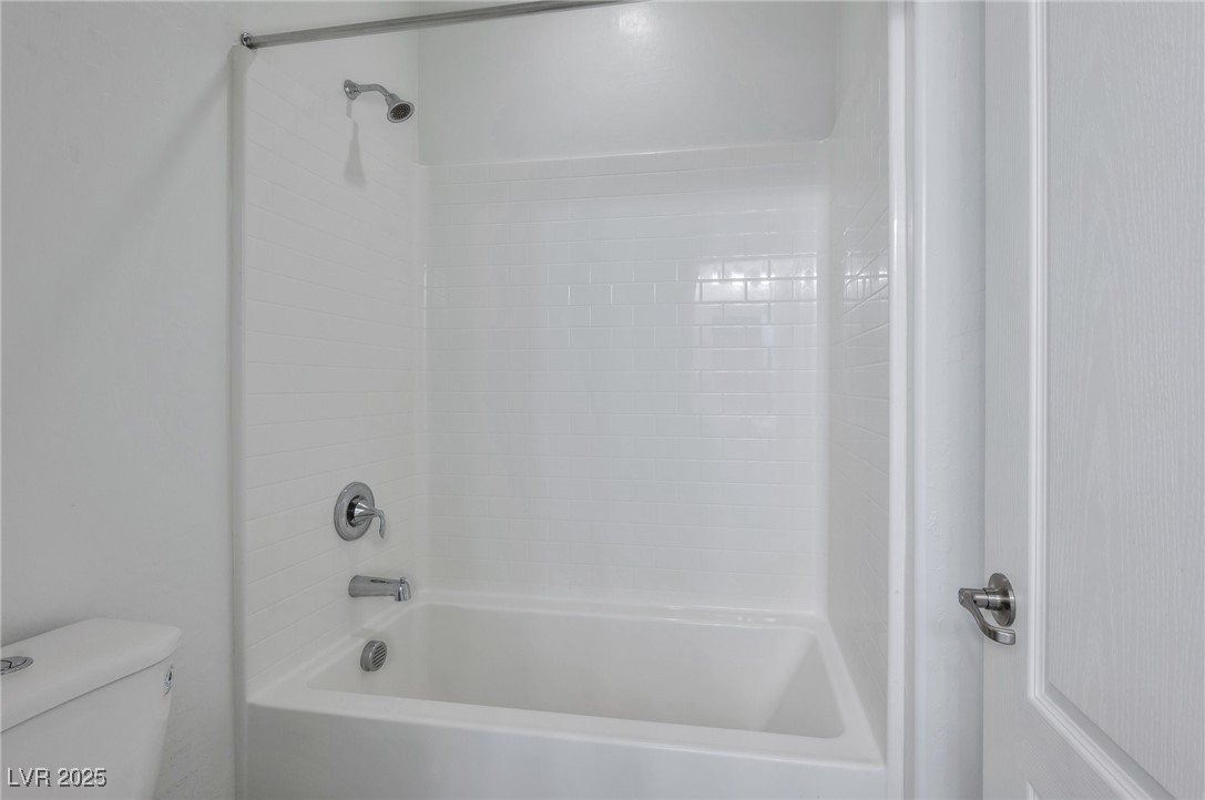 6233 Andover Wood Road Las Vegas, NV 89113 - Photo 25 of 25 jack & jill bathtub & shower on the 2nd floor between 3rd & 4th bedroom