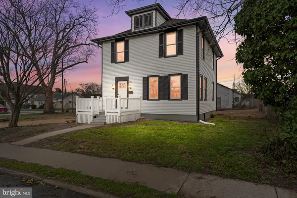 $275,000 | 261 B Street, Carneys Point, NJ 08069