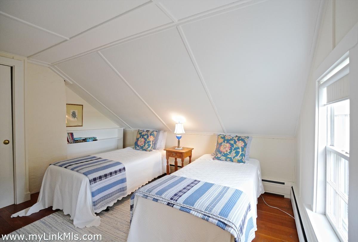 31 Butler's Cove Road Edgartown, MA 02539 - Photo 13 of 24