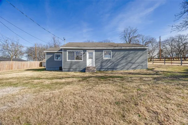 $140,000 | 1382 Us Highway, Denison, TX 75021