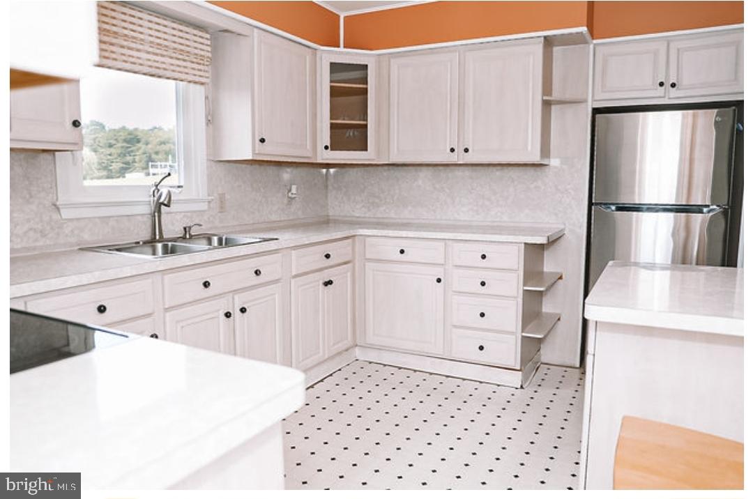 442 Shaws Mill Road Newport, NJ 08345 - Photo 6 of 37