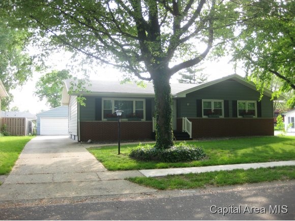23 Delmar Drive Springfield, IL 62703 - Photo 2 of 22