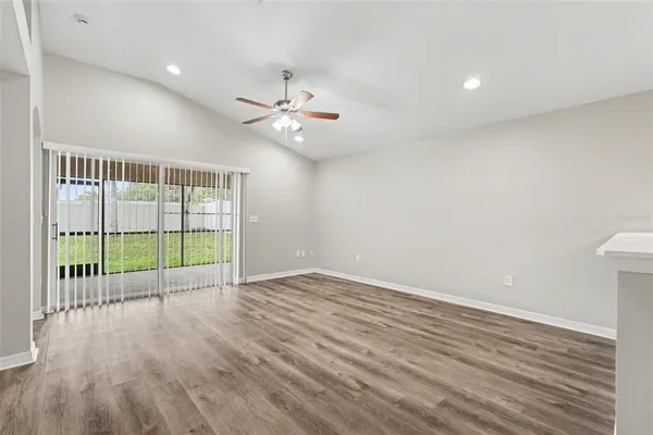 $399,900 | 433 Down Pine Drive, Seffner, FL 33584