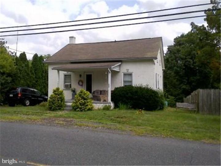 1052 Magazine Road Green Lane, PA 18054 - Photo 3 of 12 Exterior