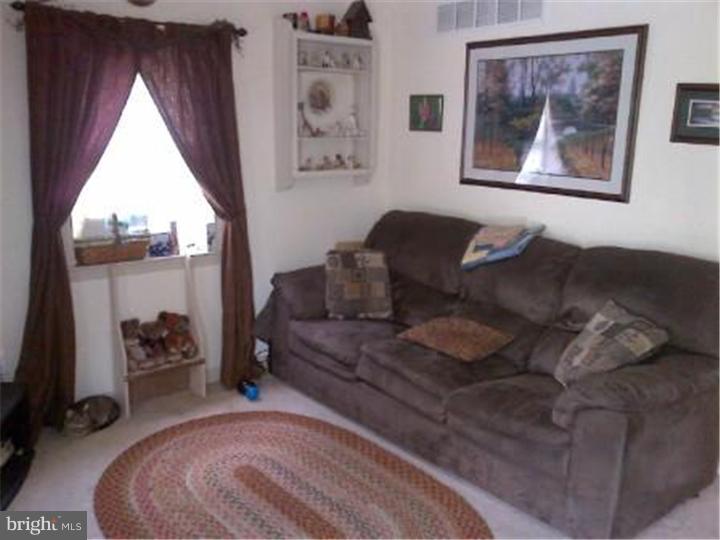 1052 Magazine Road Green Lane, PA 18054 - Photo 4 of 12 Gallery Image 4