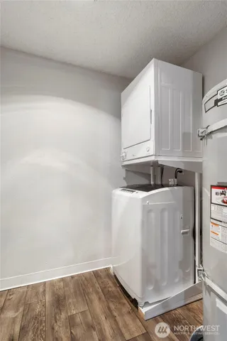 a view of utility room