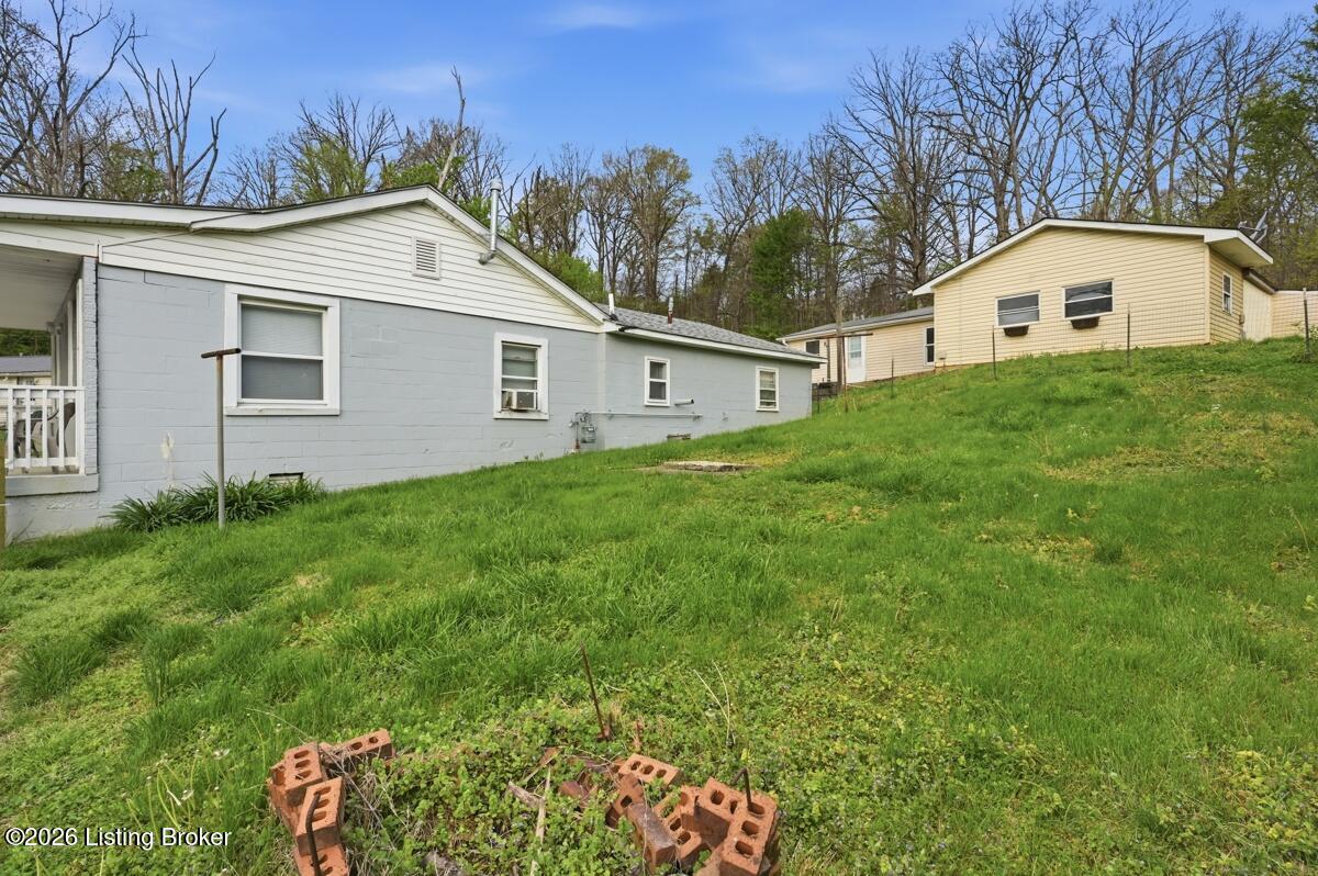 3011 Blevins Gap Road Louisville, KY 40272 - Photo 3 of 43 002