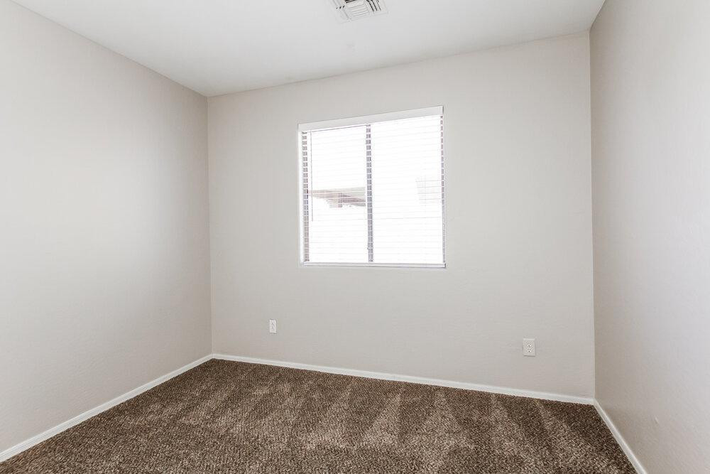 2415 West Maldonado Road Phoenix, AZ 85041 - Photo 13 of 16 Photo #13