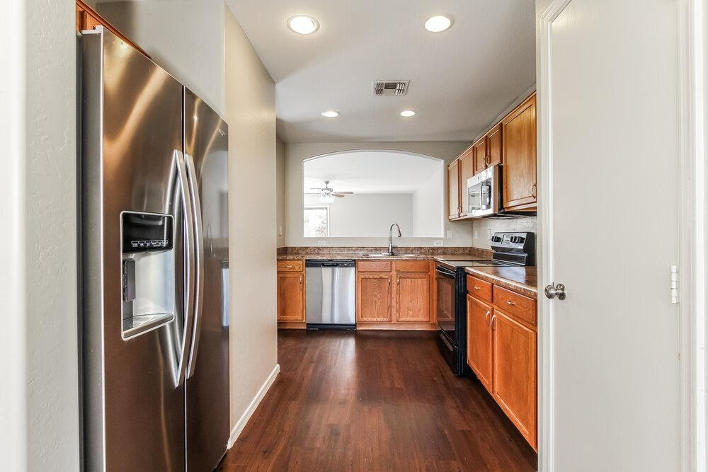 2415 West Maldonado Road Phoenix, AZ 85041 - Photo 7 of 16 Photo #7