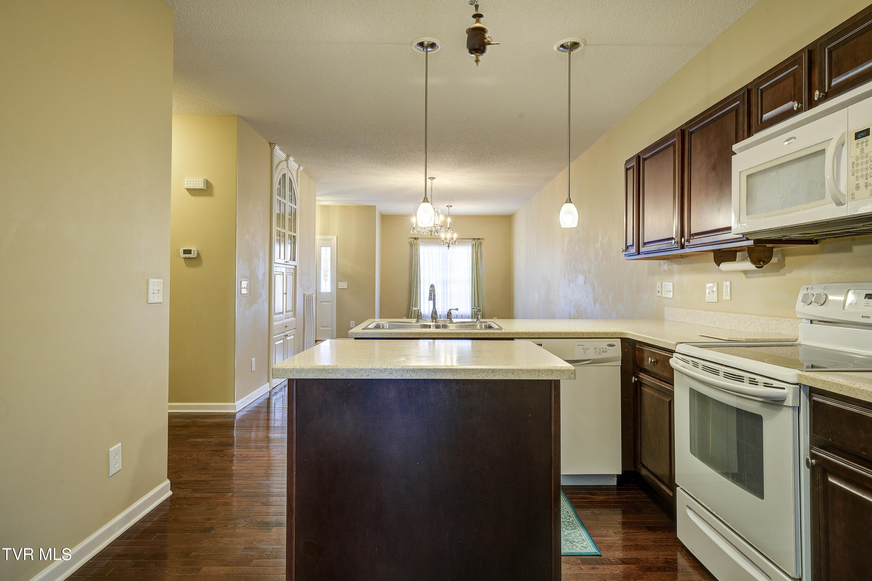 26 Cherokee Ridge Court, Unit 26 Johnson City, TN 37604 - Photo 11 of 40 CherokeeRidge-8
