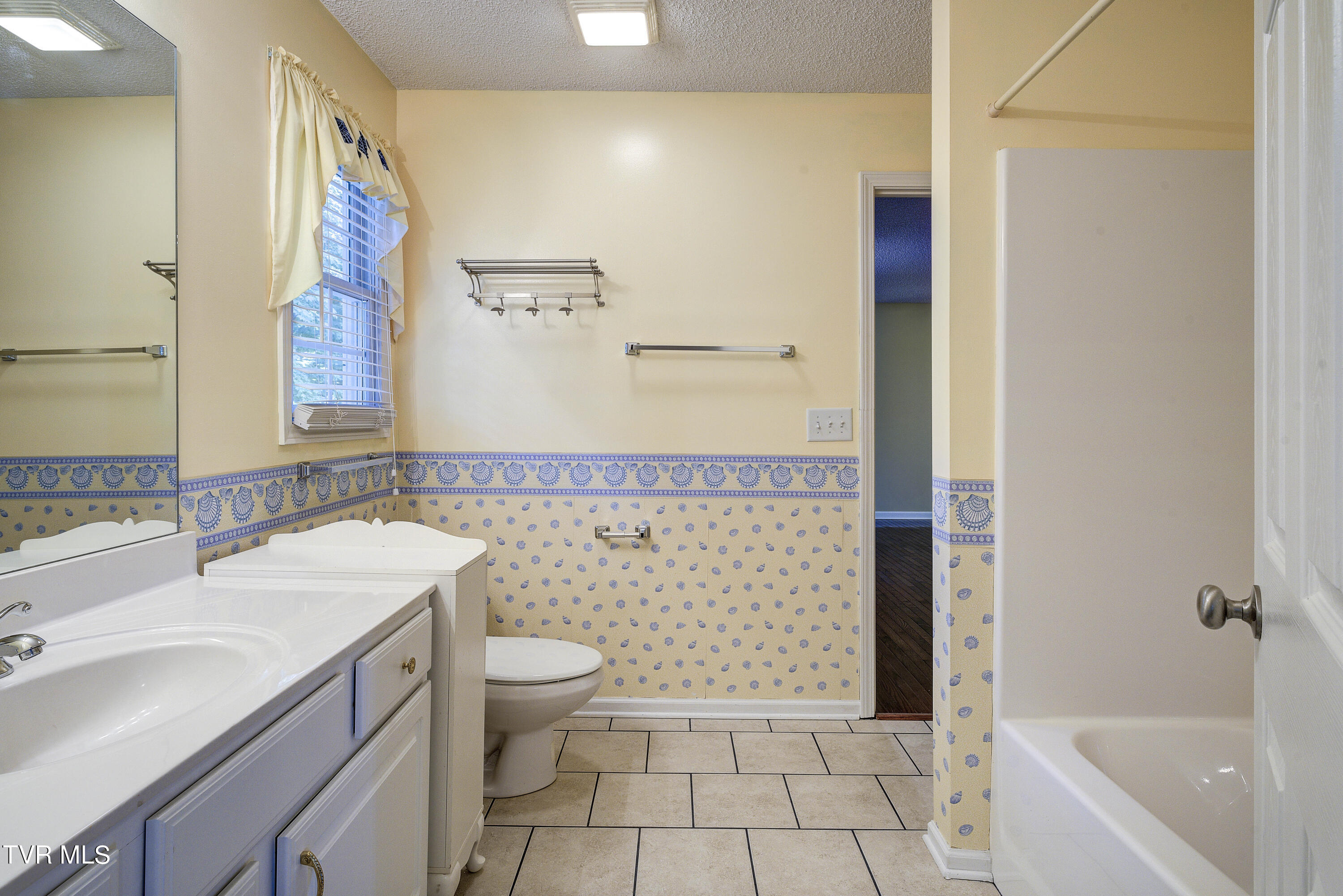 26 Cherokee Ridge Court, Unit 26 Johnson City, TN 37604 - Photo 28 of 40 CherokeeRidge-25