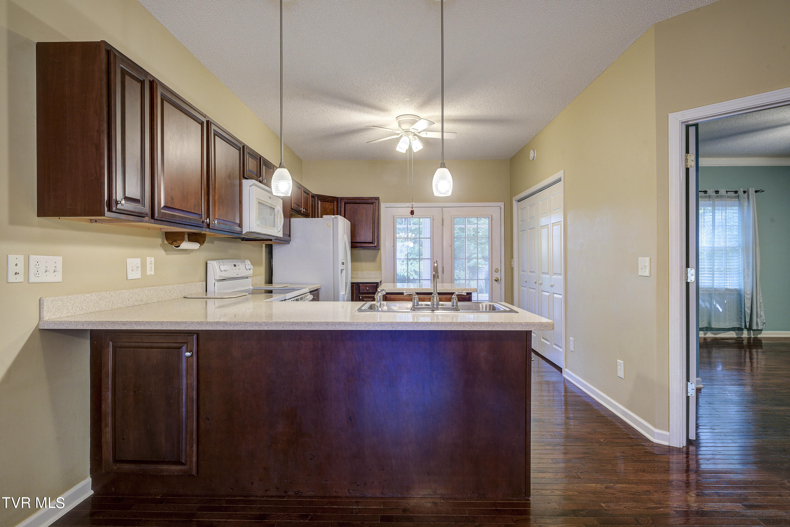 26 Cherokee Ridge Court, Unit 26 Johnson City, TN 37604 - Photo 9 of 40 CherokeeRidge-6