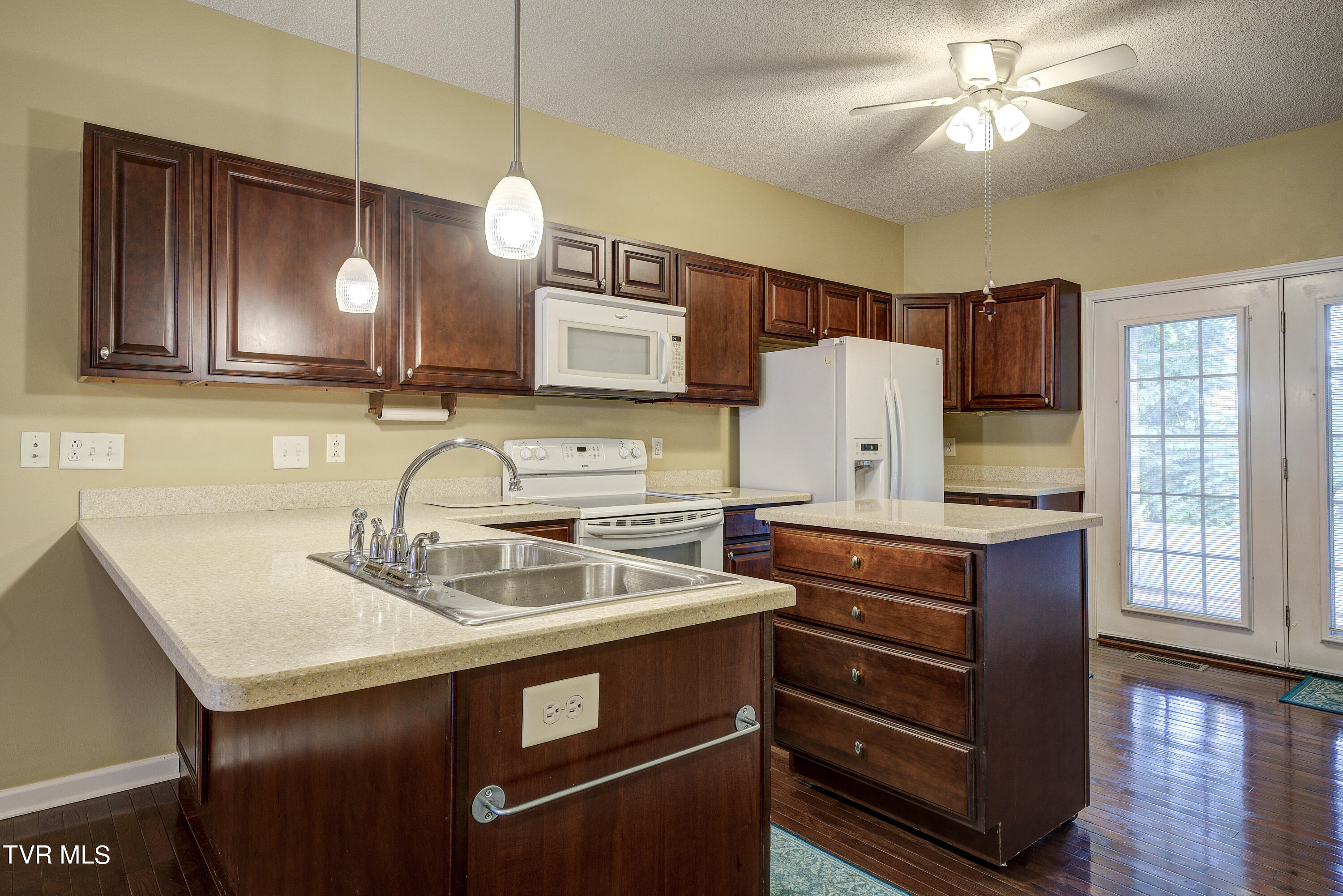 26 Cherokee Ridge Court, Unit 26 Johnson City, TN 37604 - Photo 10 of 40 CherokeeRidge-7