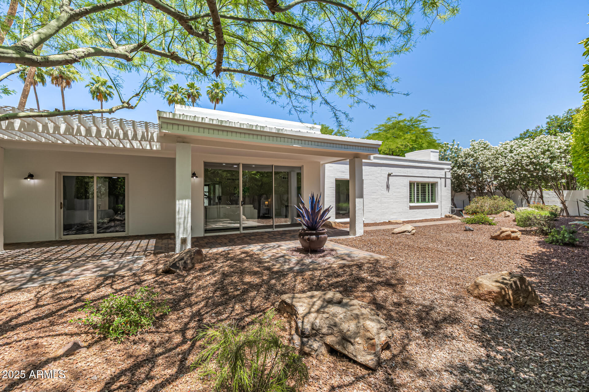 19 East Boca Raton Road Phoenix, AZ 85022 - Photo 50 of 54 a view of a house with a patio