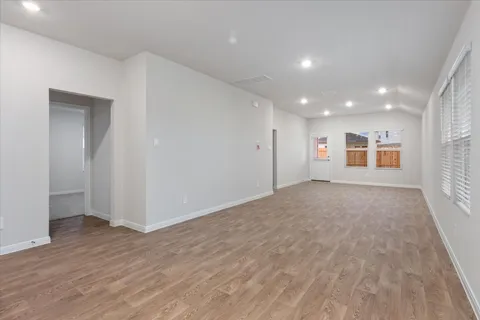 $1,950 | 108 Raymondville Path, San Marcos, TX 78666