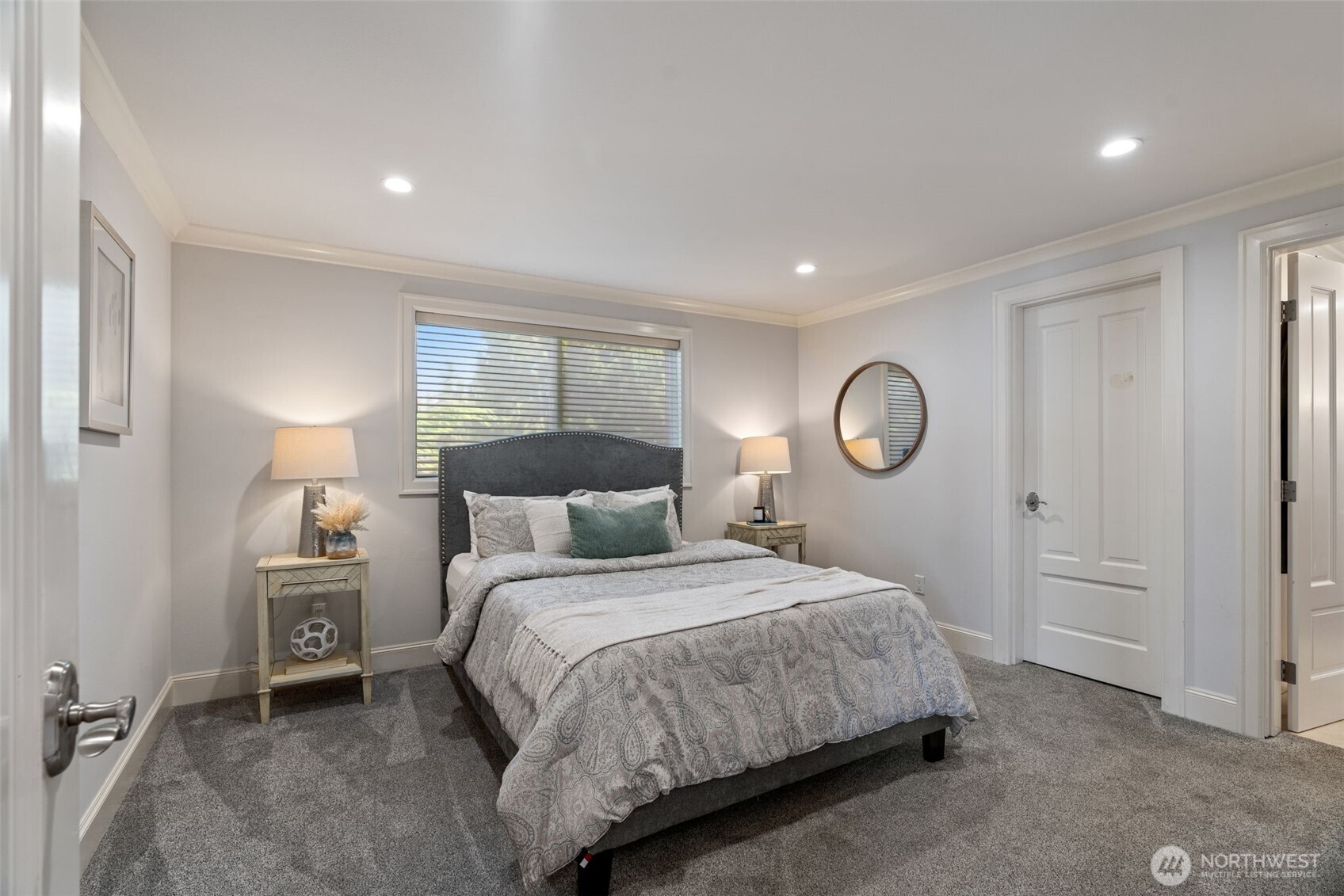 8723 Talbot Road Edmonds, WA 98026 - Photo 26 of 40