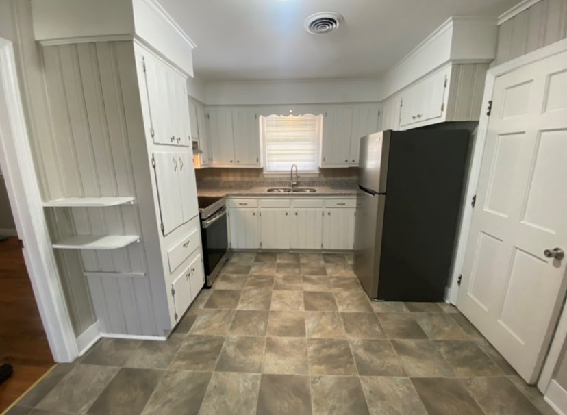 1308 Manning Road Sumter, SC 29150 - Photo 6 of 20 Gallery Image 6