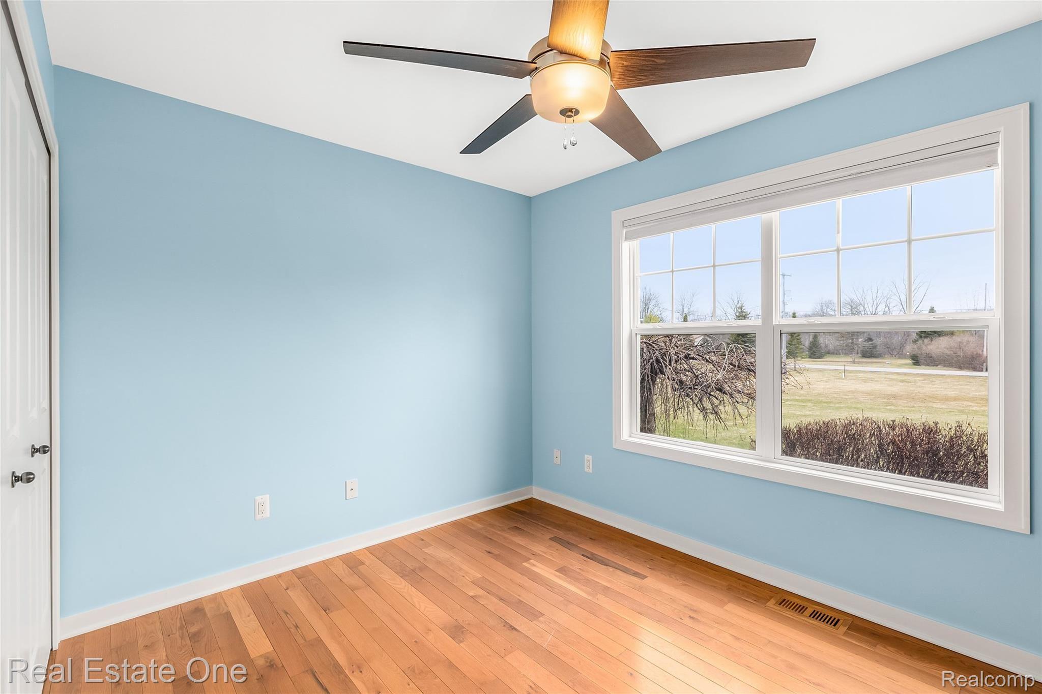8279 Ridge Road Goodrich, MI 48438 - Photo 35 of 56 35.Bedroom3