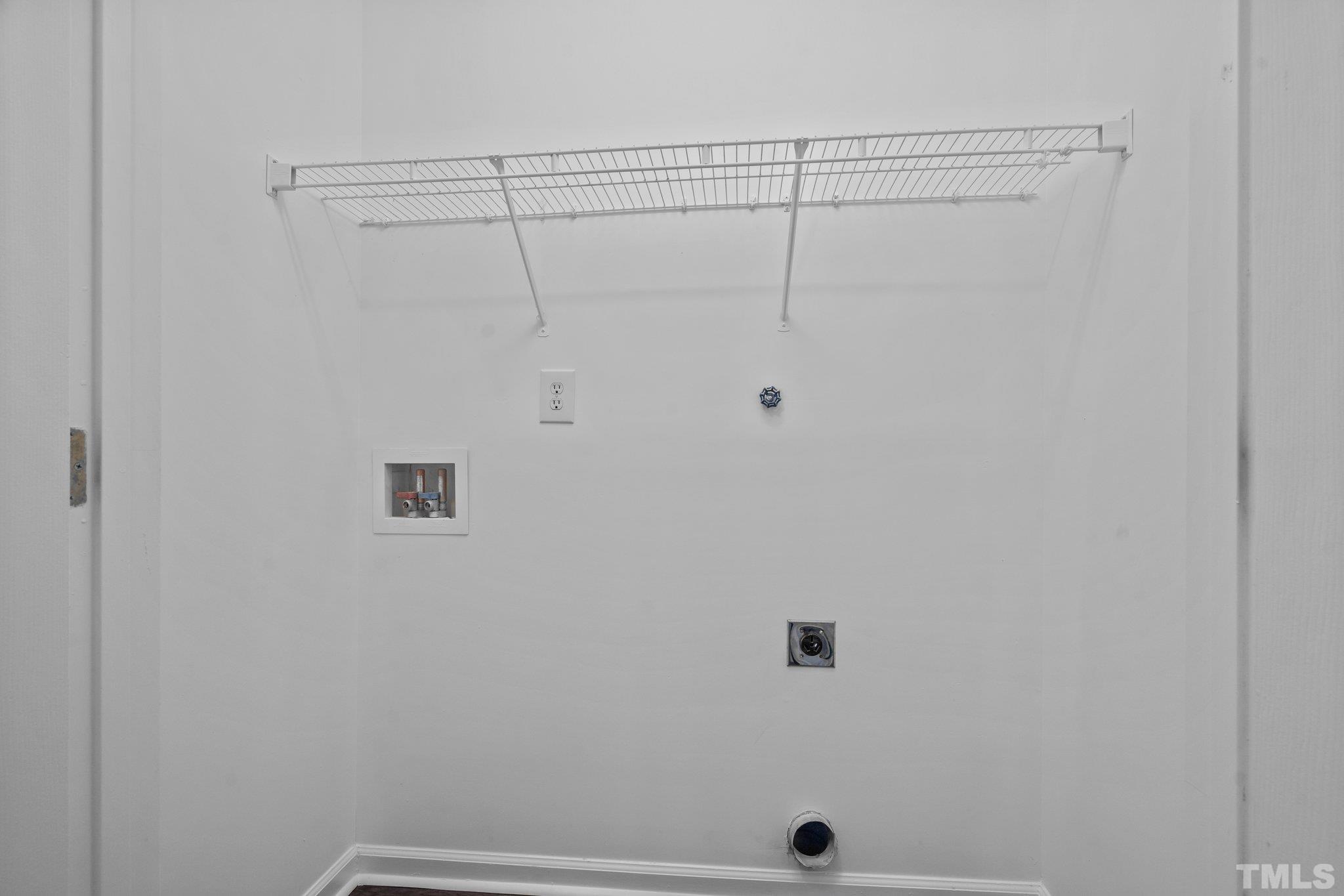 302 Laurel Drive Smithfield, NC 27577 - Photo 19 of 38 a view of a small room