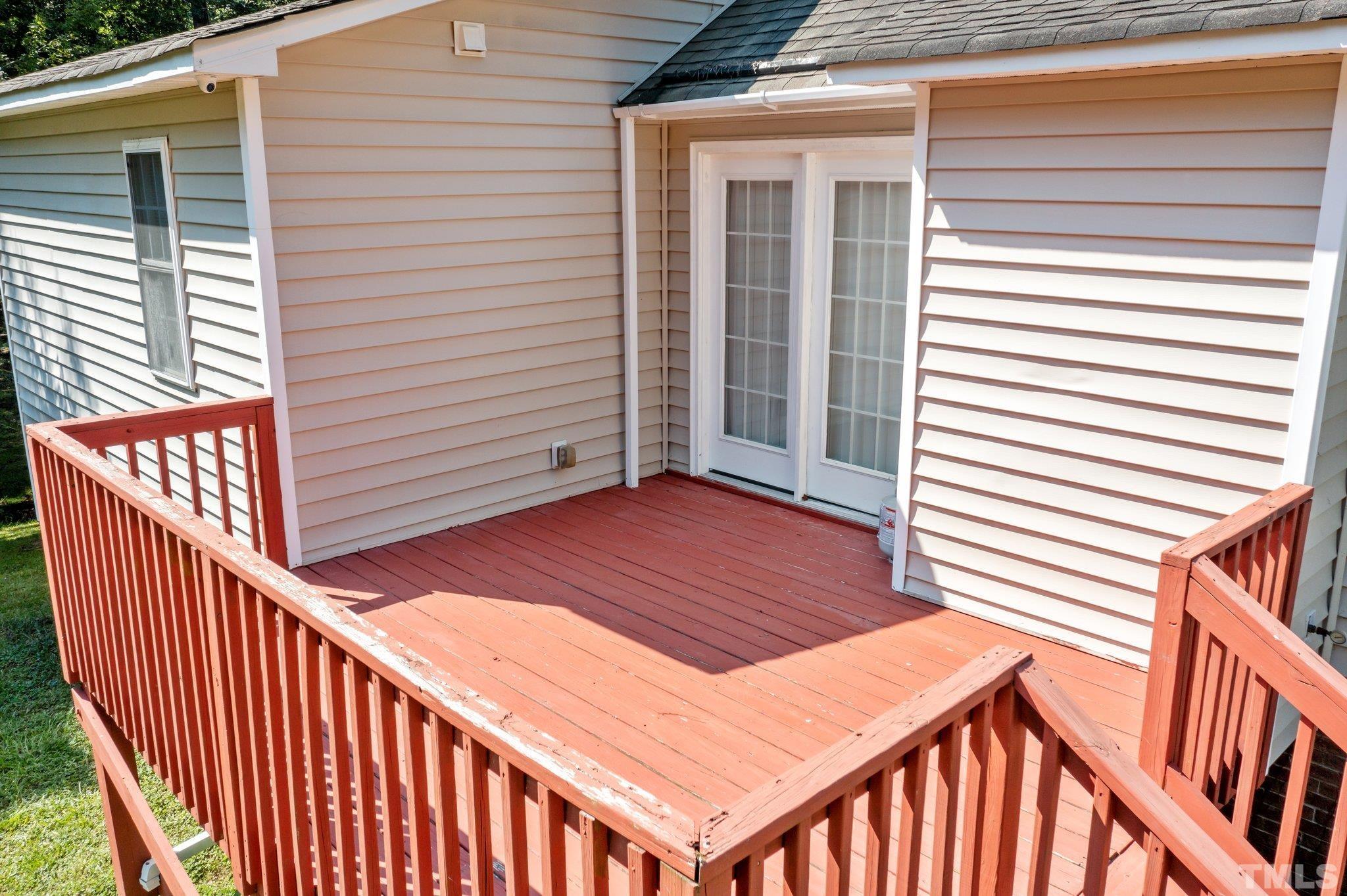 302 Laurel Drive Smithfield, NC 27577 - Photo 33 of 38