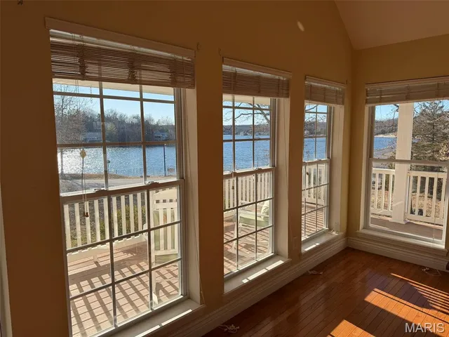 $595,000 | 9314 East Vista Drive, Hillsboro, MO 63050