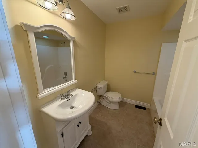 $595,000 | 9314 East Vista Drive, Hillsboro, MO 63050