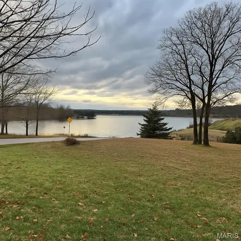 $595,000 | 9314 East Vista Drive, Hillsboro, MO 63050