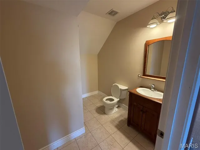 $595,000 | 9314 East Vista Drive, Hillsboro, MO 63050