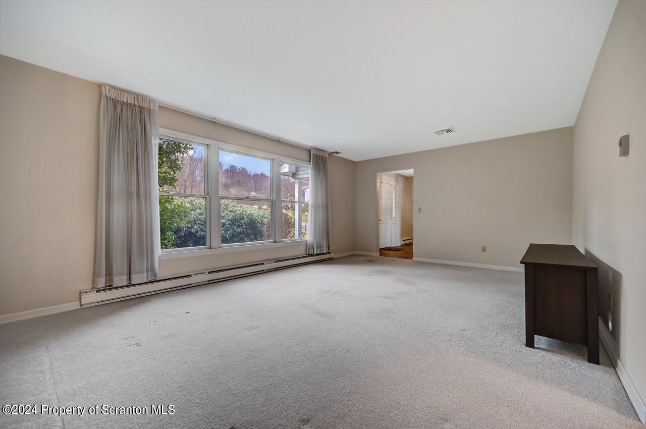 516 Old Colony Road Clarks Summit, PA 18411 - Photo 10 of 70 Gallery Image 10