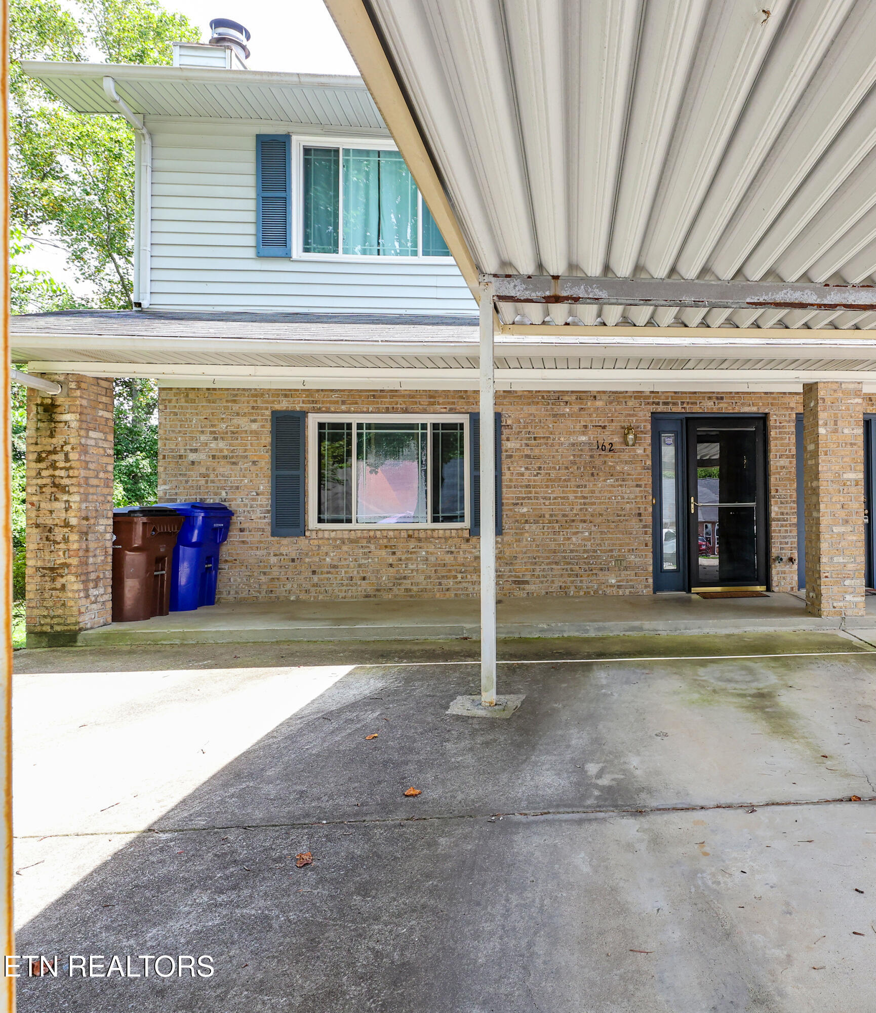 162 High Point Lane Oak Ridge, TN 37830 - Photo 2 of 33 hp179A6014 copy